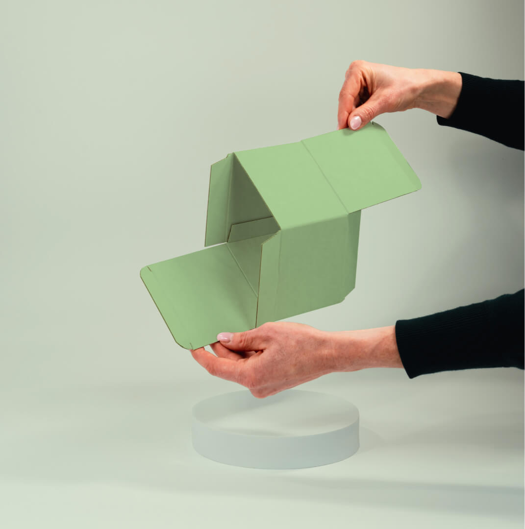 Faltschachtel mit versetzten Einstecklaschen 100 x 100 x 101 mm, individuell bedruckt