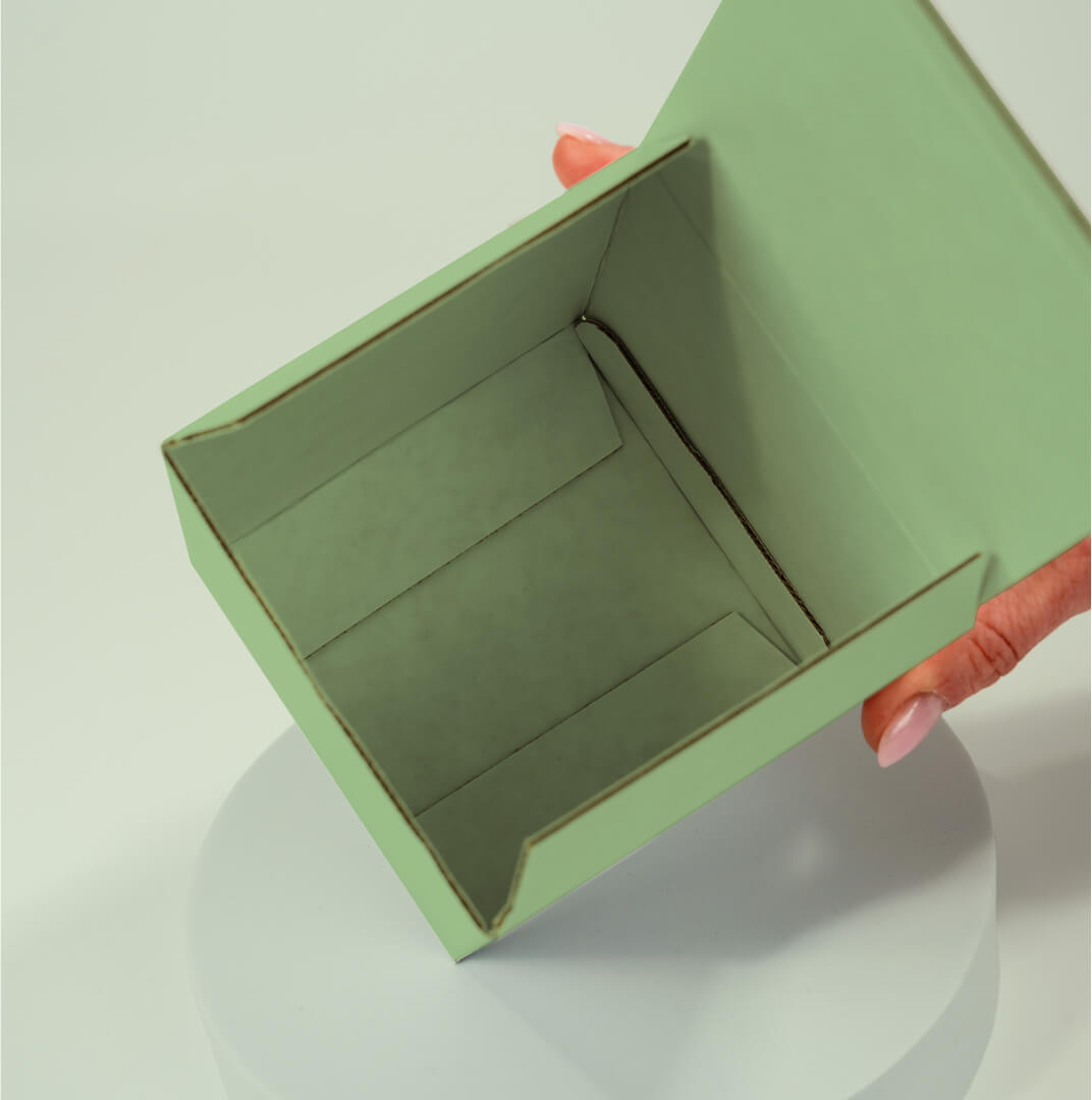 Faltschachtel mit versetzten Einstecklaschen 100 x 100 x 101 mm, individuell bedruckt